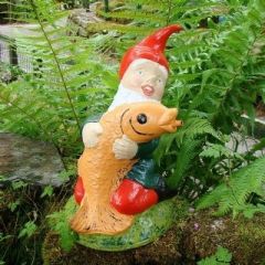 Garden gnome water fountain by Pixieland