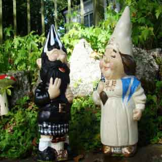 Scots wedding gnomes
